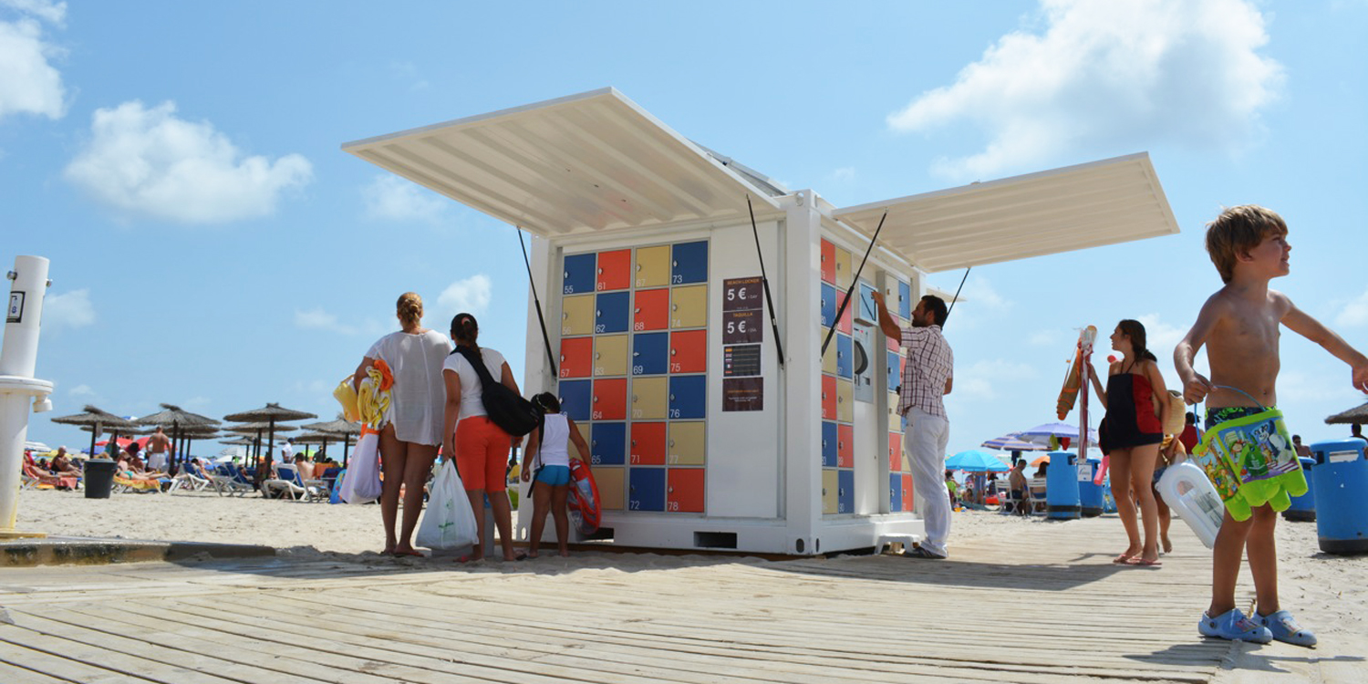 Lockers and wi-fi installed at Campoamor beach